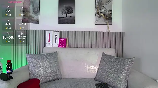 Snapshot of Melodi_Roux chatting on 06/04/26, 01:39 Melodi Roux online show from 06/04/26, 01:39