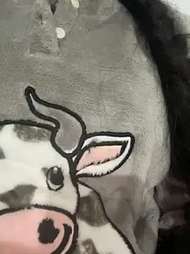 Snapshot of Lina-lolo chatting on 01/01/25, 10:54 Lina-lolo online show from 01/01/25, 10:54