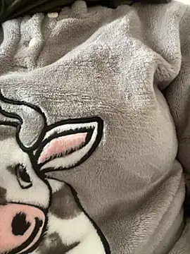 Snapshot of Lina-lolo chatting on 01/05/25, 11:04 Lina-lolo online show from 01/05/25, 11:04