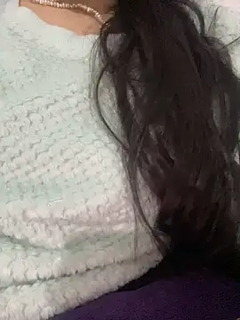 Snapshot of Lina-lolo chatting on 03/22/25, 05:49 Lina-lolo online show from 03/22/25, 05:49