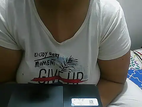 Queen of boobs01 online show from 01/15/25, 07:55