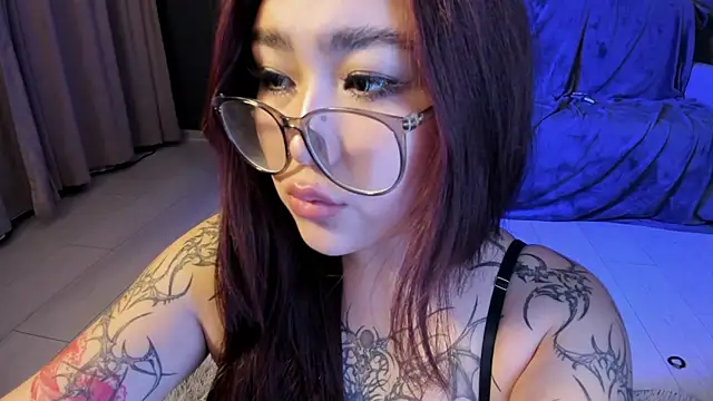 Yuriko May online show from 02/07/25, 07:49