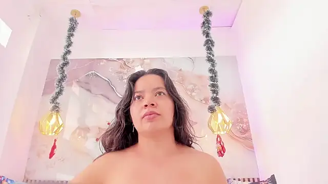 Snapshot of EvelynSweet1 chatting on 12/03/25, 07:23 EvelynSweet1 online show from 12/03/25, 07:23