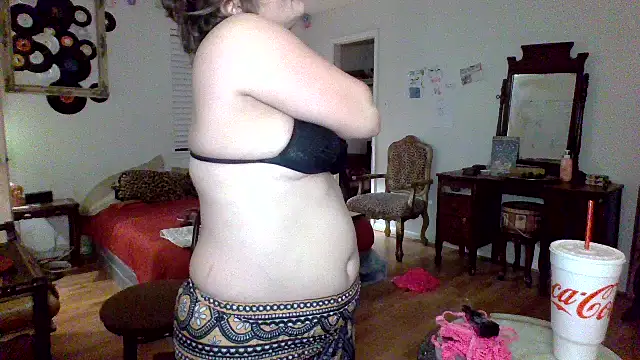 sophiarica online show from 04/29/26, 04:00