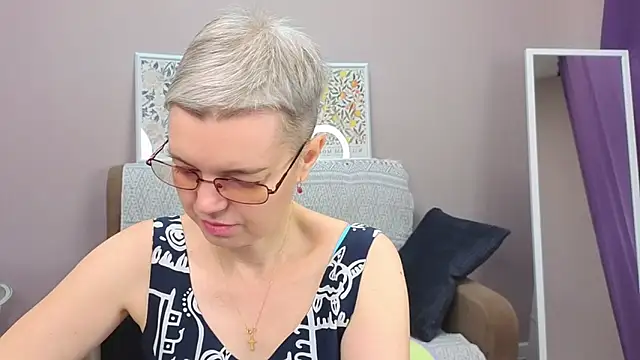 Snapshot of Cutie_Erikaa1 chatting on 11/30/25, 02:26 Cutie Erikaa1 online show from 11/30/25, 02:26