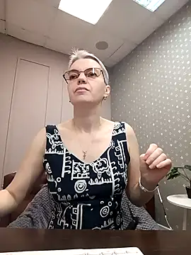 Snapshot of Cutie_Erikaa1 chatting on 12/03/25, 02:41 Cutie Erikaa1 online show from 12/03/25, 02:41