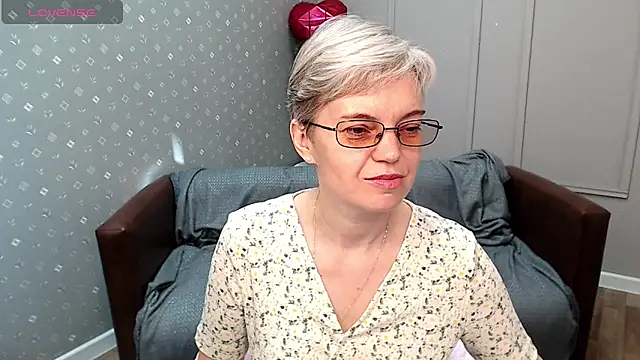 Cutie Erikaa1 online show from 05/17/26, 03:48
