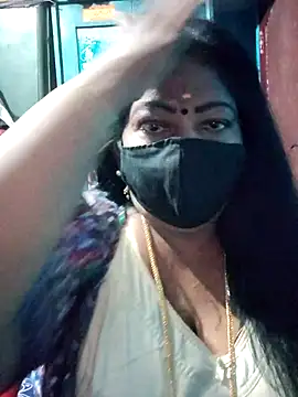 Snapshot of maniisha chatting on 05/05/26, 05:21 maniisha online show from 05/05/26, 05:21