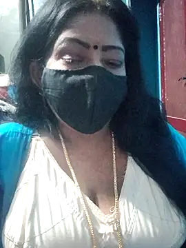 Snapshot of maniisha chatting on 05/10/26, 03:28 maniisha online show from 05/10/26, 03:28