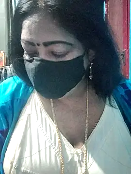 Snapshot of maniisha chatting on 05/11/26, 04:37 maniisha online show from 05/11/26, 04:37