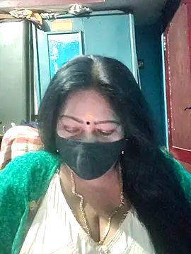 Snapshot of maniisha chatting on 06/06/26, 05:06 maniisha online show from 06/06/26, 05:06