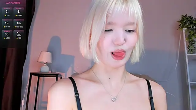 Snapshot of milli_sun_ chatting on 01/22/25, 05:05 milli sun online show from 01/22/25, 05:05