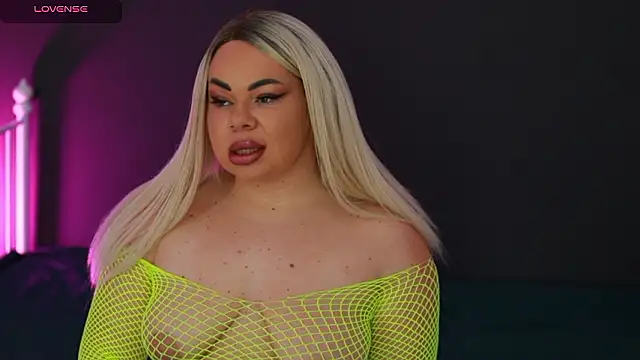 Snapshot of MissLilaa chatting on 12/07/24, 04:47 MissLilaa online show from 12/07/24, 04:47