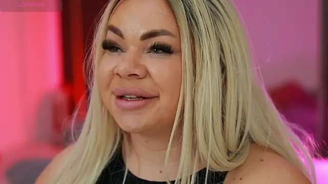 Snapshot of MissLilaa chatting on 02/22/25, 08:31 MissLilaa online show from 02/22/25, 08:31