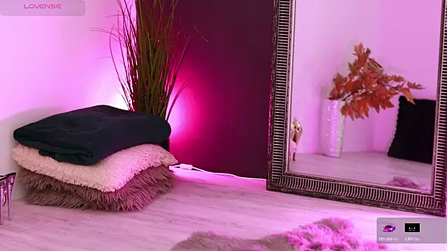 Snapshot of MissLilaa chatting on 10/25/25, 03:51 MissLilaa online show from 10/25/25, 03:51