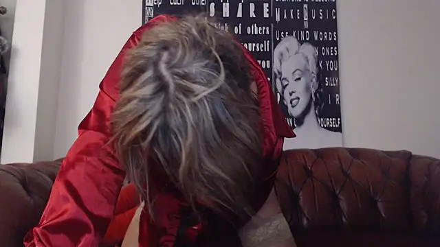 BettyDavisX online show from 10/05/25, 02:32