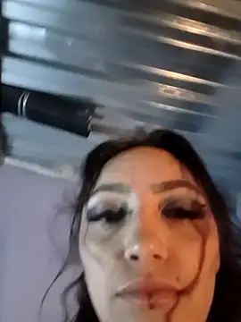 Snapshot of katianzayn chatting on 11/20/25, 05:56 katianzayn online show from 11/20/25, 05:56