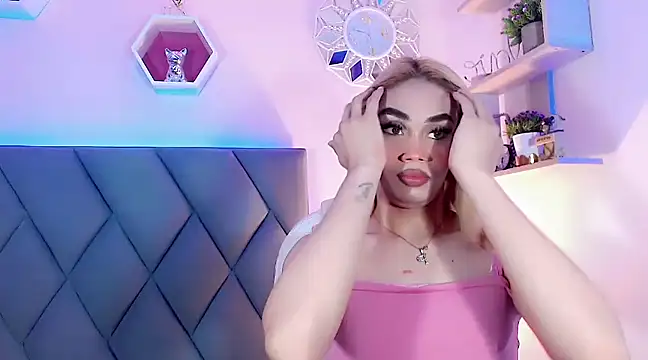 Hallyhott online show from 12/02/24, 12:29