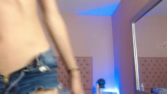 alice sofia online show from 09/14/25, 12:04