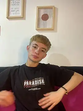 nico 18x online show from 02/06/25, 10:21