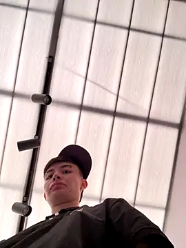 nico 18x online show from 09/17/25, 07:26