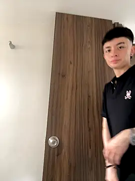 nico 18x online show from 10/03/25, 07:44