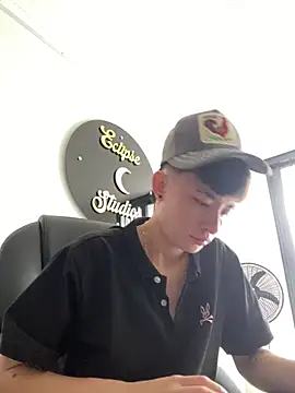 nico 18x online show from 11/25/25, 05:02