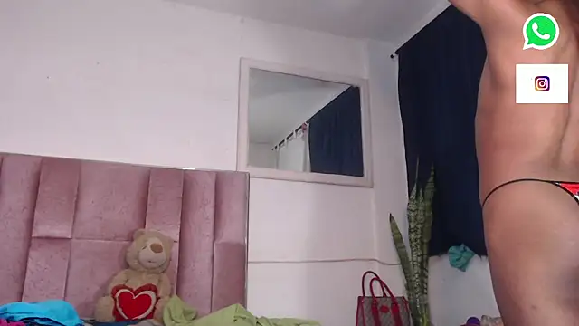 Snapshot of princes_bigcock_1 chatting on 10/09/25, 06:39 princes bigcock 1 online show from 10/09/25, 06:39