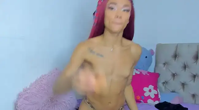 Snapshot of StassieBell chatting on 12/25/24, 05:05 StassieBell online show from 12/25/24, 05:05