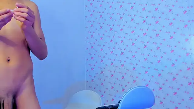 Snapshot of StassieBell chatting on 10/04/25, 04:49 StassieBell online show from 10/04/25, 04:49