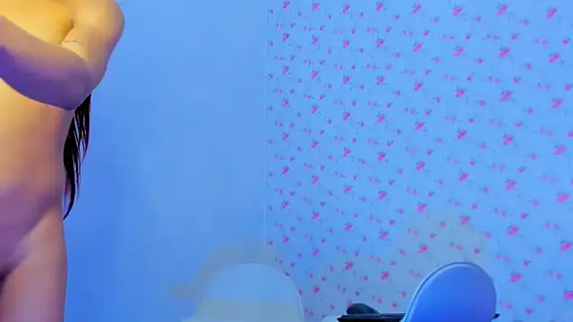 Snapshot of StassieBell chatting on 10/09/25, 04:10 StassieBell online show from 10/09/25, 04:10