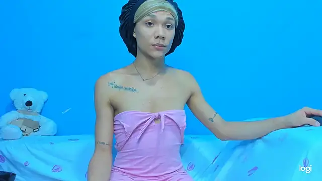 Snapshot of StassieBell chatting on 11/13/25, 06:01 StassieBell online show from 11/13/25, 06:01