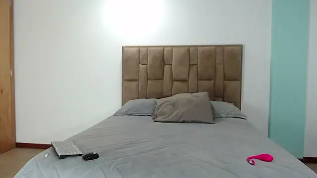 Snapshot of aleejhandraa chatting on 01/07/26, 04:37 aleejhandraa online show from 01/07/26, 04:37