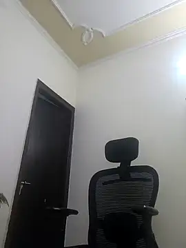 Snapshot of Archi-07 chatting on 03/17/25, 05:49 Archi-07 online show from 03/17/25, 05:49