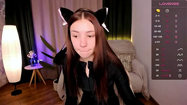 Snapshot of MilliBrown_ chatting on 01/28/25, 03:35 MilliBrown online show from 01/28/25, 03:35