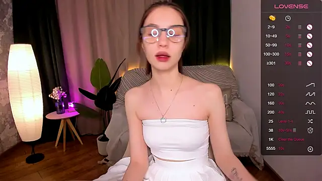 Snapshot of MilliBrown_ chatting on 01/29/25, 12:13 MilliBrown online show from 01/29/25, 12:13