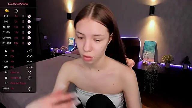 Snapshot of MilliBrown_ chatting on 02/28/25, 11:47 MilliBrown online show from 02/28/25, 11:47