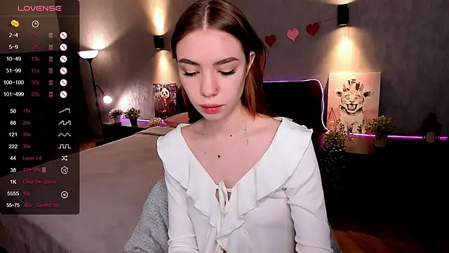 Snapshot of MilliBrown_ chatting on 09/12/25, 08:14 MilliBrown online show from 09/12/25, 08:14