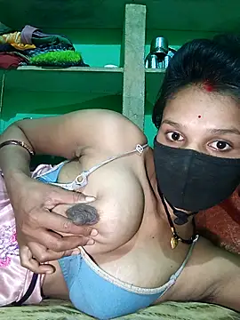 Hoty girl 143 online show from 02/19/26, 07:54