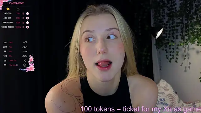 ArianaMur online show from 12/25/24, 01:20