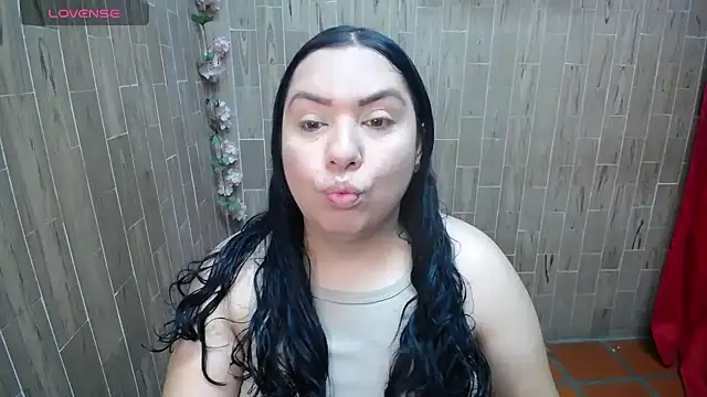 solyeria online show from 11/19/25, 06:52