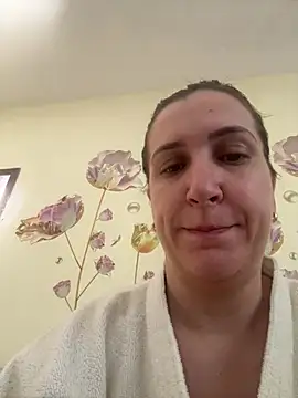 Snapshot of Bia_sexynovaes chatting on 07/08/26, 01:37 Bia sexynovaes online show from 07/08/26, 01:37