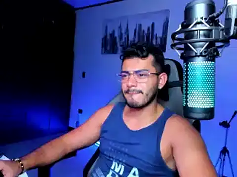 BrunoD31 online show from 12/21/24, 04:52