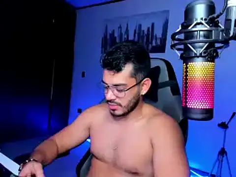 BrunoD31 online show from 12/22/24, 11:31