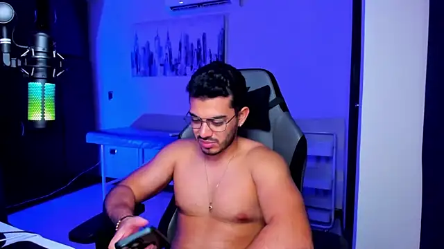 BrunoD31 online show from 10/18/25, 04:37