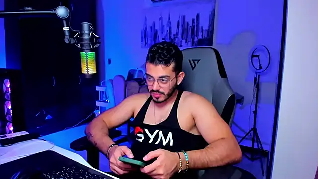 BrunoD31 online show from 12/19/25, 04:41