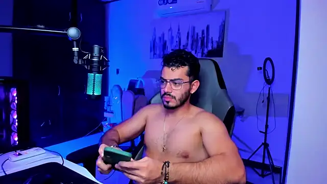 BrunoD31 online show from 12/21/25, 04:19