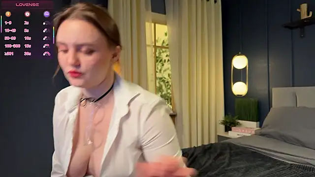 Lella Ryann  online show from 02/05/26, 05:39