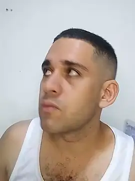 Snapshot of CRISTHIAN_GREY01 chatting on 01/21/25, 05:38 CRISTHIAN GREY01 online show from 01/21/25, 05:38