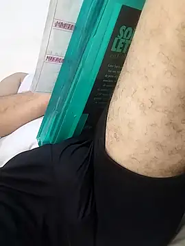 Snapshot of CRISTHIAN_GREY01 chatting on 02/27/25, 05:24 CRISTHIAN GREY01 online show from 02/27/25, 05:24